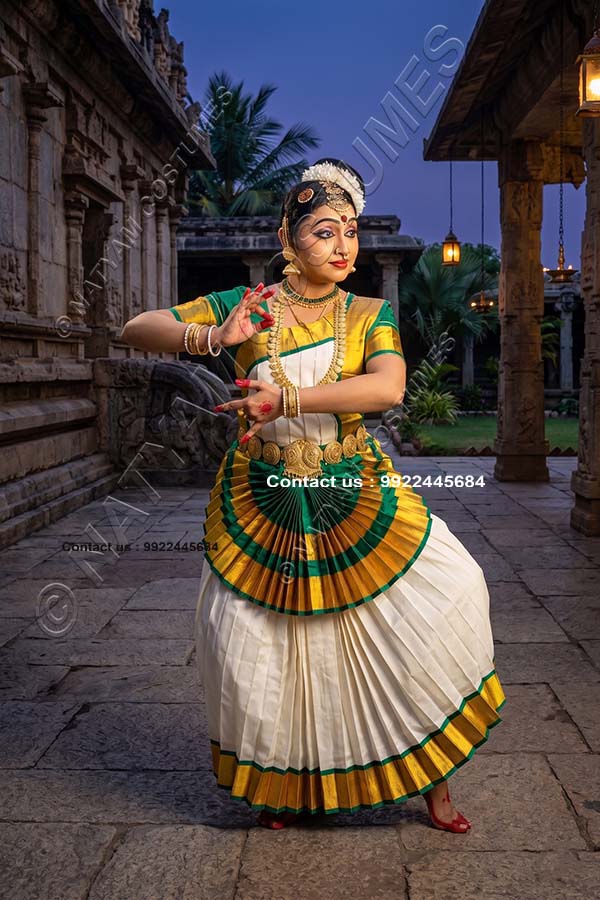 mohiniyattam12